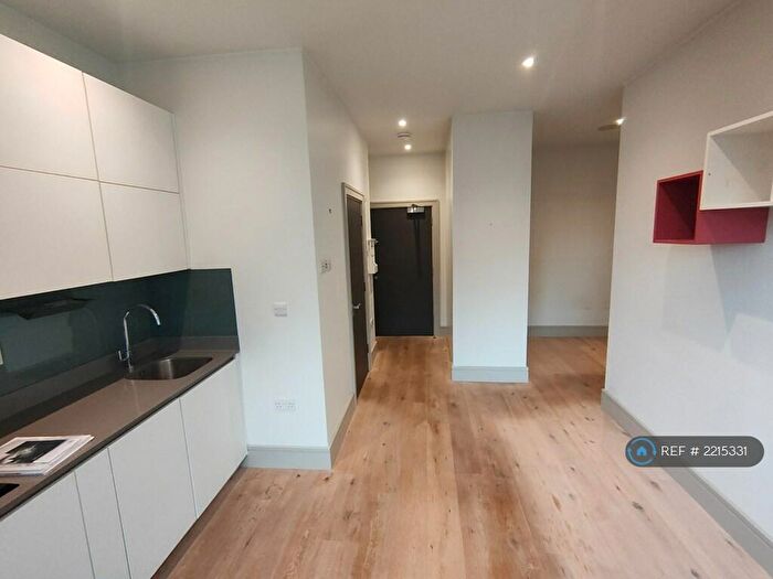 Studio To Rent In Britannic House, New Malden, KT3