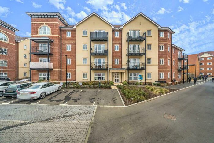 1 Bedroom Apartment To Rent In Hersham, KT12