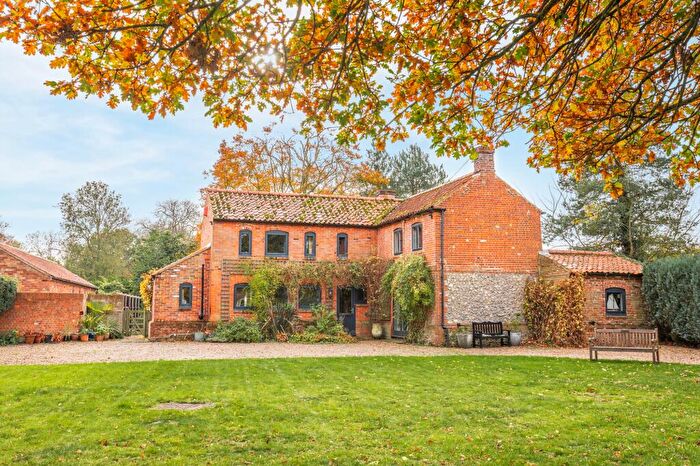 3 Bedroom Detached House For Sale In Beautiful Brick And Flint Cottage In Swanton Abbott, NR10