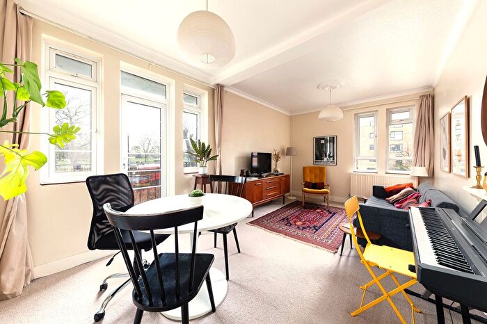 1 Bedroom Flat To Rent In Queens Drive, Alcock House Queens Drive, N4