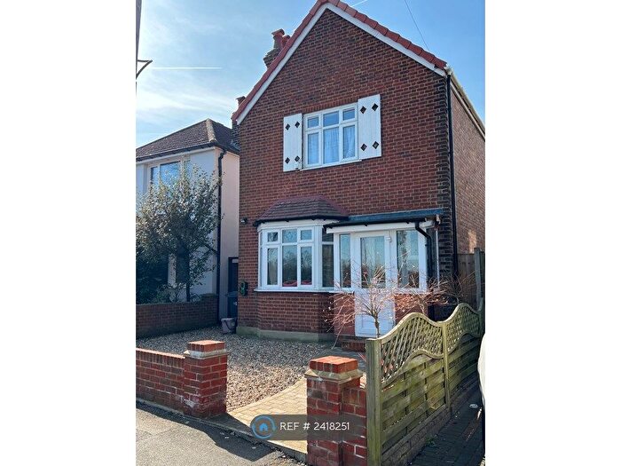 3 Bedroom Detached House To Rent In King Charles Road, Surbiton, KT5