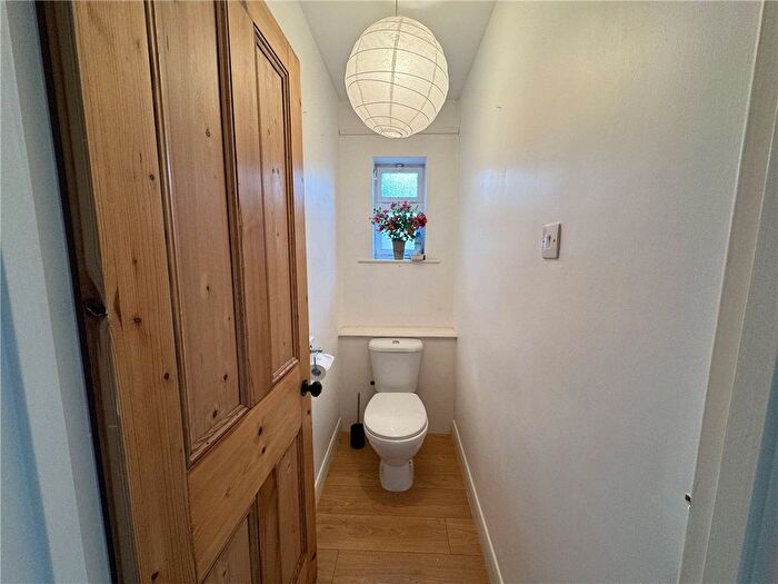 2 Bedroom Flat To Rent In Bootham Crescent, York, North Yorkshire, YO30