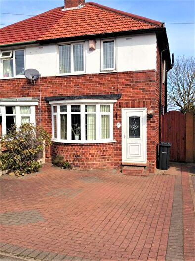 2 Bedroom Semi-Detached House To Rent In Elm Terrace, Oldbury, B69