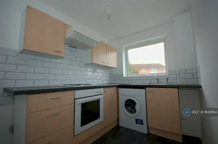 1 Bedroom Flat To Rent In Wisteria Lodge, Chelmsford, CM1