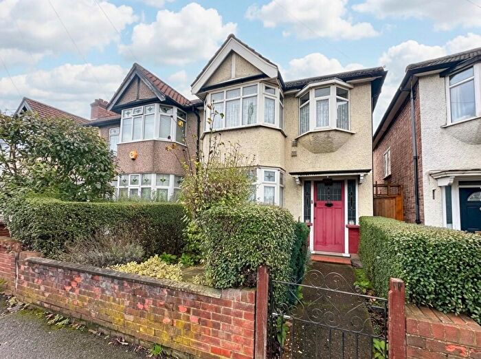 3 Bedroom End Of Terrace House For Sale In Thurloe Gardens, Romford, RM1