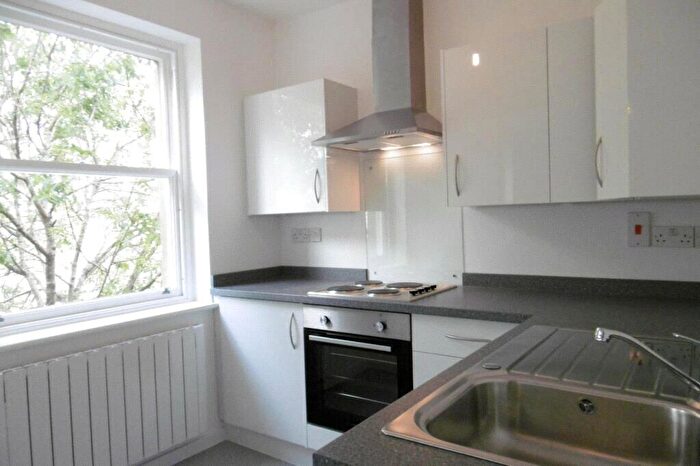 1 Bedroom Flat To Rent In Post Office Lane, Poole, Dorset, BH15