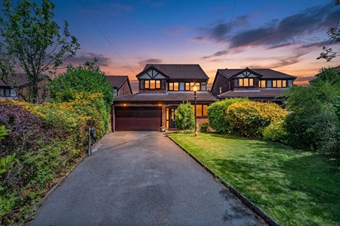 5 Bedroom Detached House For Sale In York Road, Gee Cross, Hyde, SK14