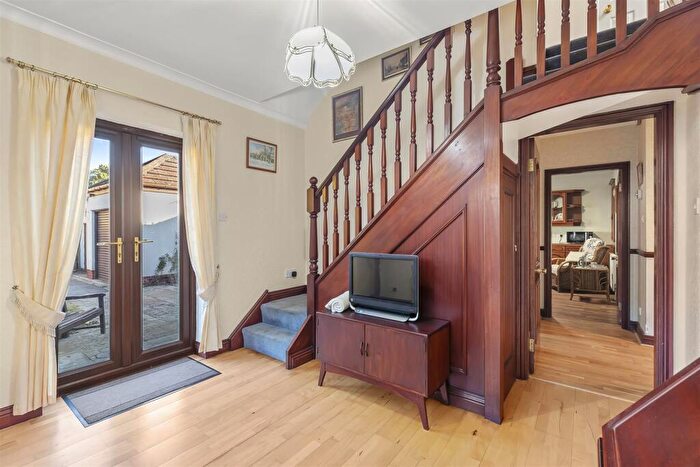 2 Bedroom Detached Bungalow For Sale In Leeds Road, Ilkley, LS29