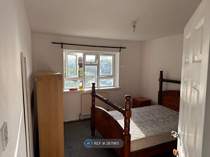 2 Bedroom Flat To Rent In Charter Avenue, Coventry, CV4