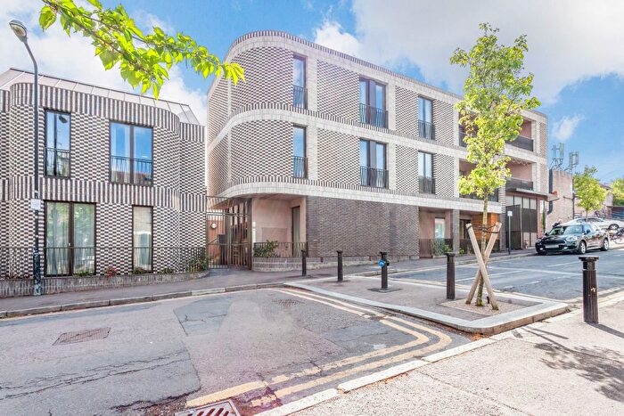 1 Bedroom Flat To Rent In Gaywood Road, London, E17