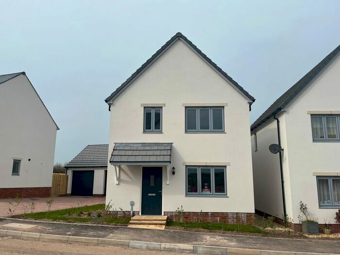 3 Bedroom Property To Rent In Lombardy Avenue, Chard, TA20