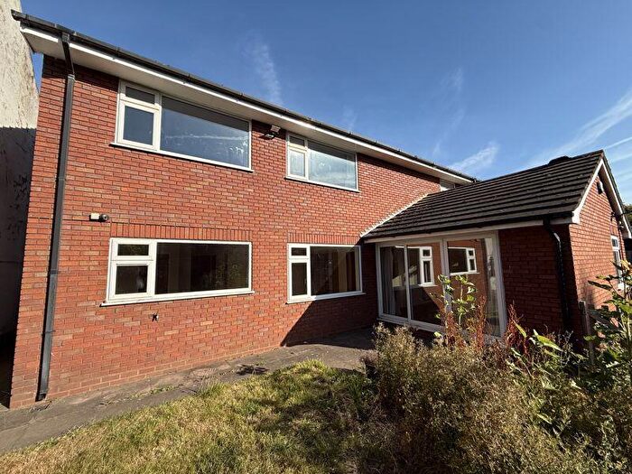 4 Bedroom Detached House For Sale In Reform Street, West Bromwich, B70