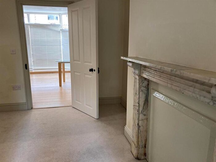 1 Bedroom Flat To Rent In High West Street, Dorchester, DT1