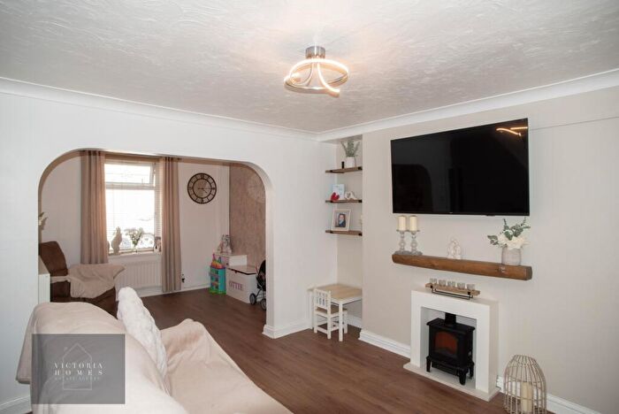 3 Bedroom Terraced House For Sale In Pennant, Ebbw Vale, NP23