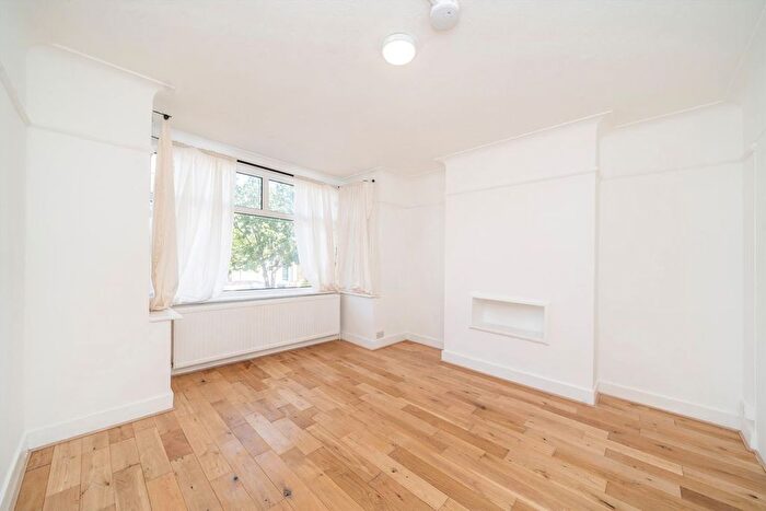3 Bedroom Property To Rent In Hunter Road, Thornton Heath, CR7