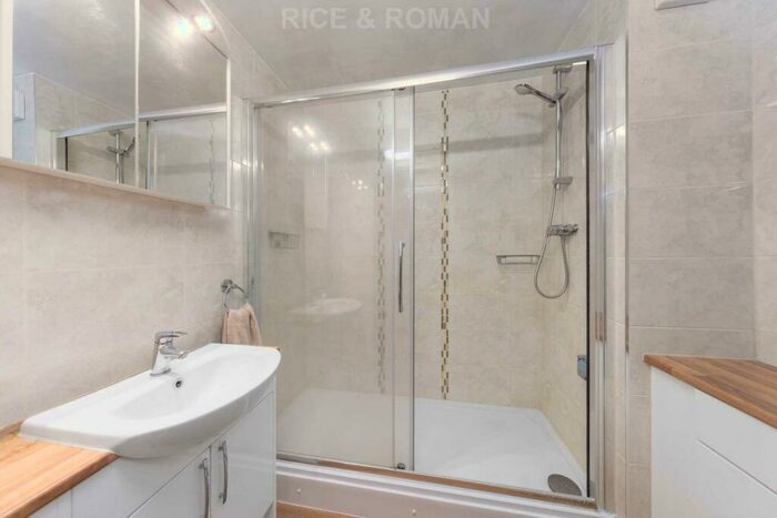 2 Bedroom Retirement Property For Sale In The Meads, Windsor, SL4