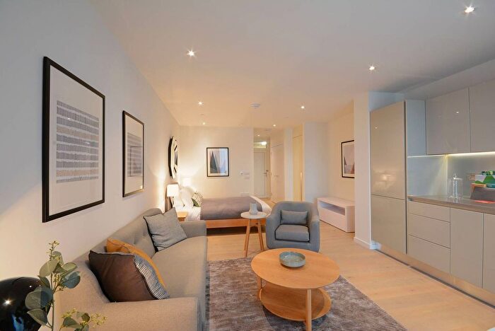 Studio To Rent In St Gabriel Walk, Elephant And Castle, SE1