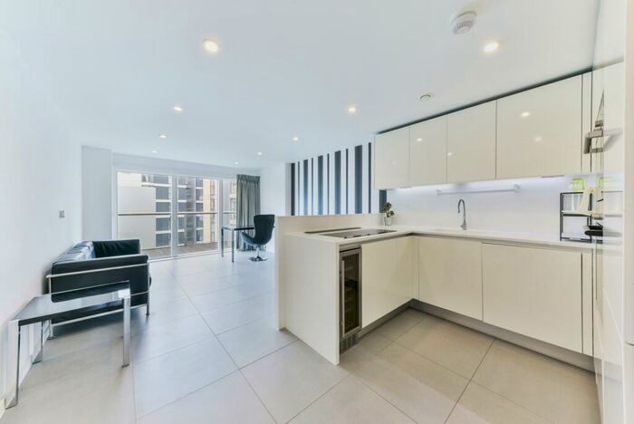 1 Bedroom Apartment To Rent In Dance Square, Clerkenwell, London, EC1V