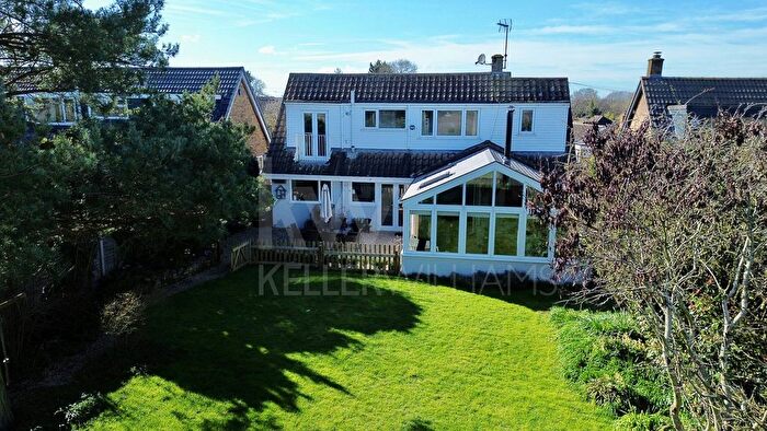 4 Bedroom Detached House For Sale In Hillside Road, Piddington, Northampton, NN7