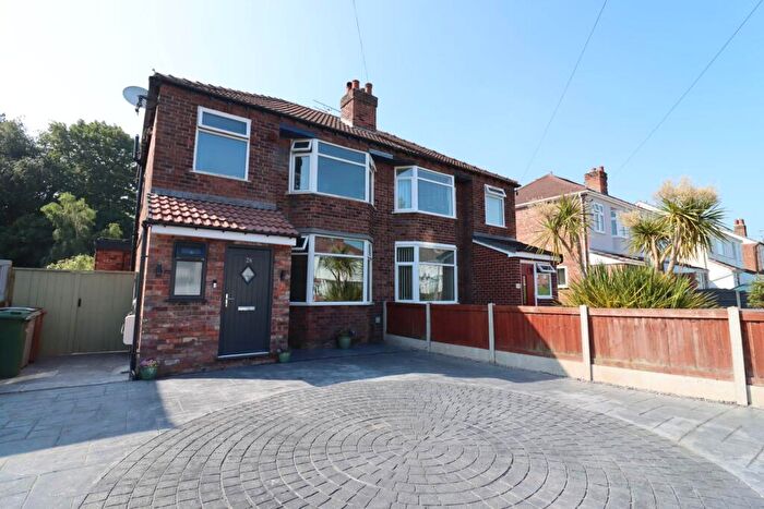 3 Bedroom Semi Detached House For Sale In Woodyear Road, Bromborough, CH62