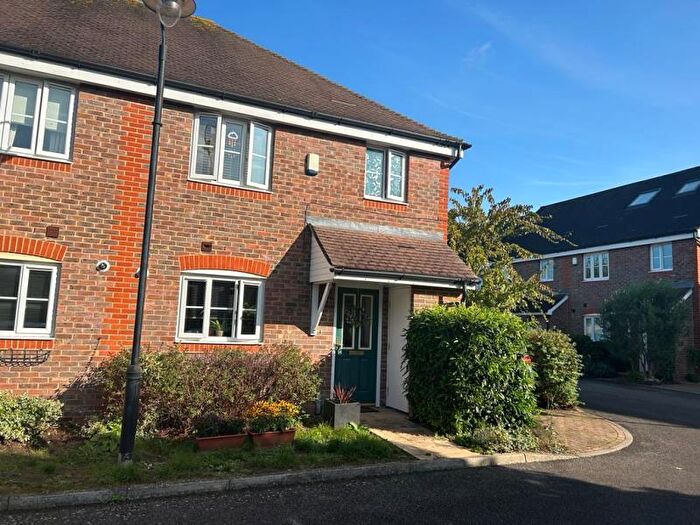3 Bedroom Semi Detached House To Rent In Stocton Road, Guildford, GU1