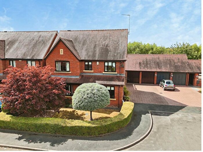 4 Bedroom Detached House For Sale In Millers Bank, Broom, B50
