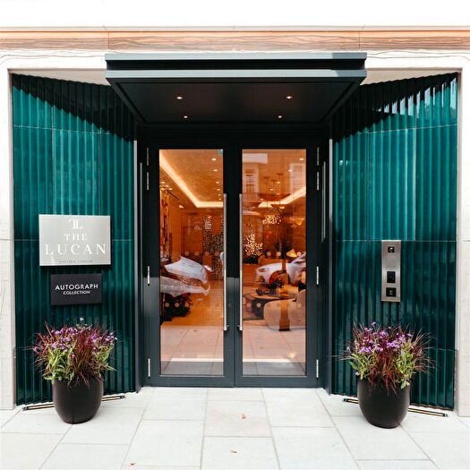 2 Bedroom Flat For Sale In The Lucan, Lucan Place, London, SW3