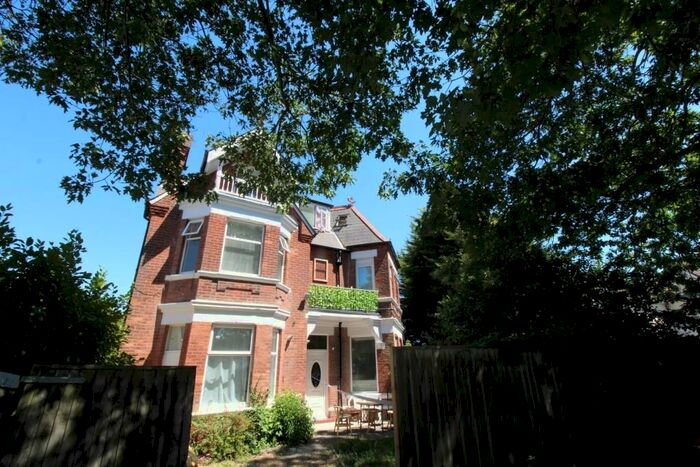 1 Bedroom Flat To Rent In Cecil Road, Bournemouth, BH5