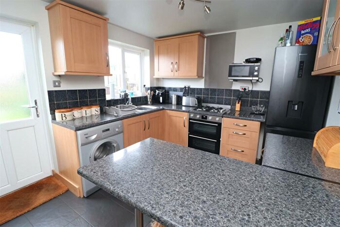 2 Bedroom Semi-Detached House For Sale In Gateford Glade, Worksop, S81