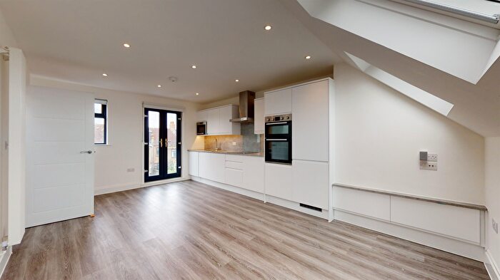 2 Bedroom Flat To Rent In Caithness Road, Mitcham, CR4