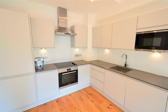 2 Bedroom Flat To Rent In Newtown Road, Henley-On-Thames, RG9
