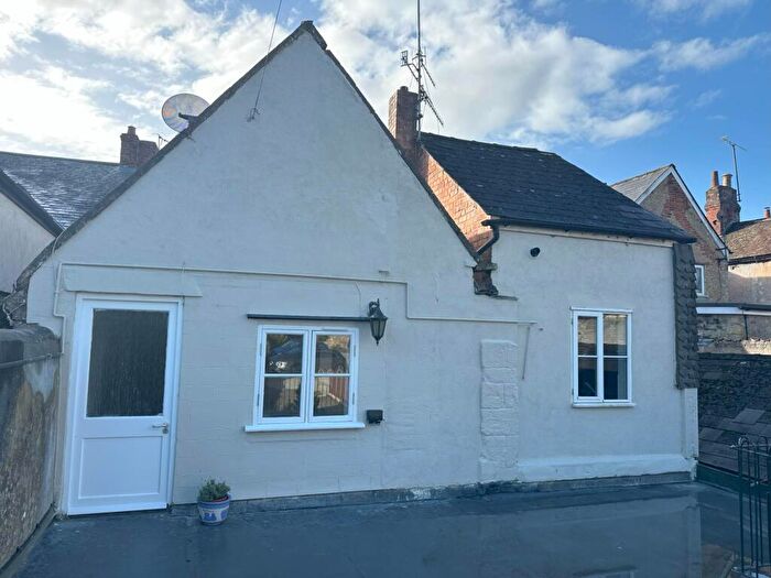 1 Bedroom Flat To Rent In High Street, Bruton, BA10