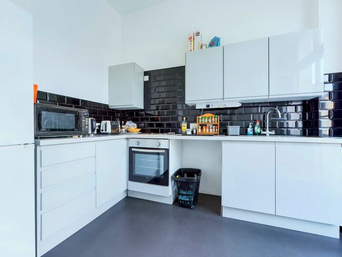 1 Bedroom Flat To Rent In Bristol Road, BN2