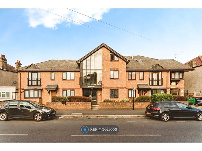2 Bedroom Flat To Rent In Burges Road, London, E6