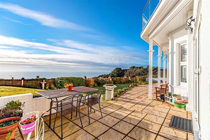 2 Bedroom Flat For Sale In Boscombe Spa Road, Bournemouth, BH5