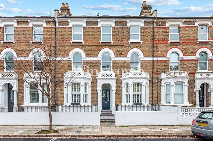 4 Bedroom Flat For Sale In Digby Crescent, London, N4
