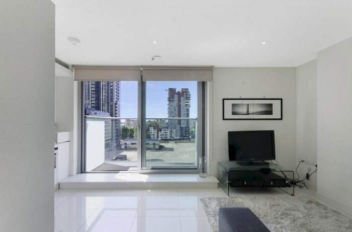 Studio To Rent In Pan Peninsula, Pan Peninsula Square, Canary Wharf, London, E14