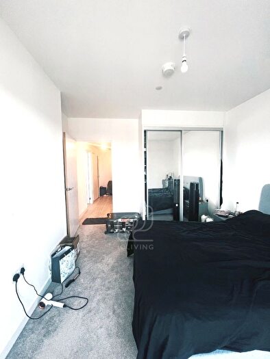 1 Bedroom Flat To Rent In Forastero House, UB3