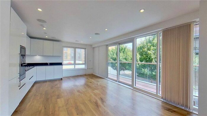 2 Bedroom Flat To Rent In Harris Lodge, Blackheath, London, SE9