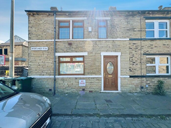 2 Bedroom Terraced House For Sale In Mortimer Row Bradford, BD3