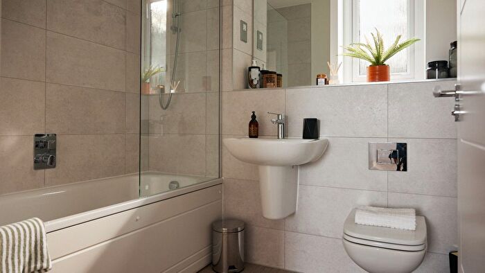 3 Bedroom Property For Sale In Chalk Road, Erith, DA8