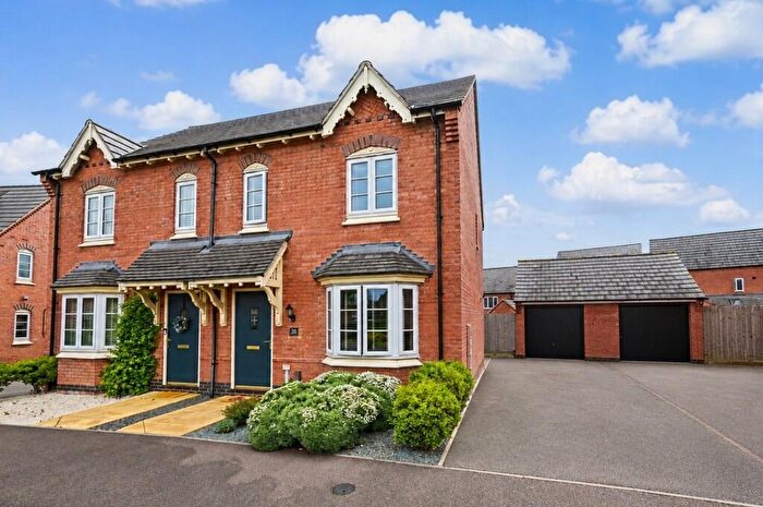 3 Bedroom Semi-Detached House For Sale In Maxwell Road, Houlton, Rugby, CV23