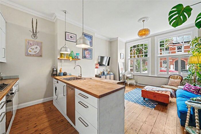 1 Bedroom Flat For Sale In Dalebury Road, SW17