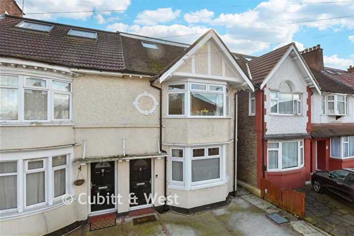 4 Bedroom Semi Detached House For Sale In Bushey Road, Sutton, Surrey, SM1