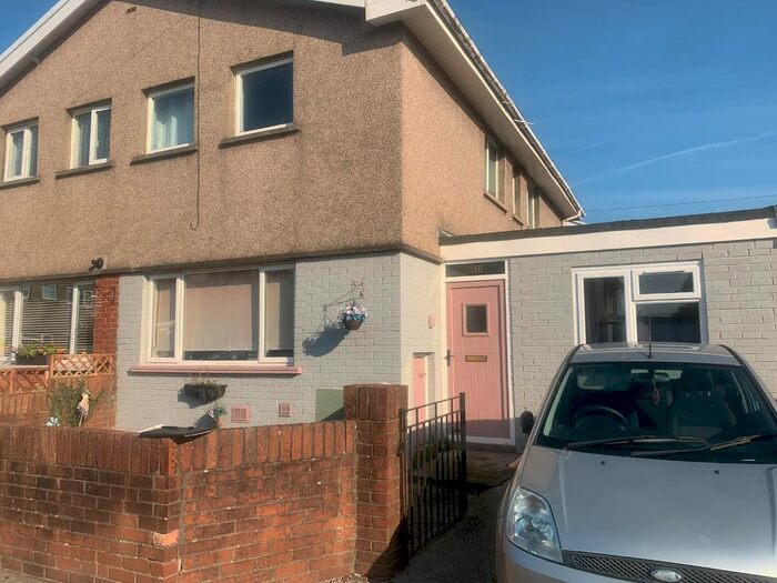 4 Bedroom Semi-Detached House To Rent In Erw Ifan, Pencoed, Bridgend, CF35