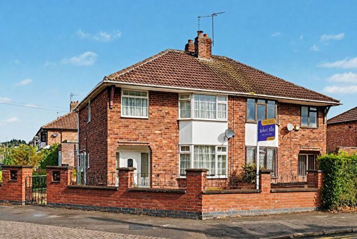 3 Bedroom Semi-Detached House For Sale In Banks Road, Toton, NG9