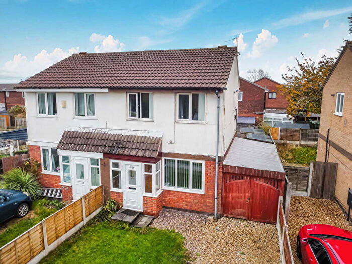 3 Bedroom Semi Detached House For Sale In Folkestone Road, Kew, PR8