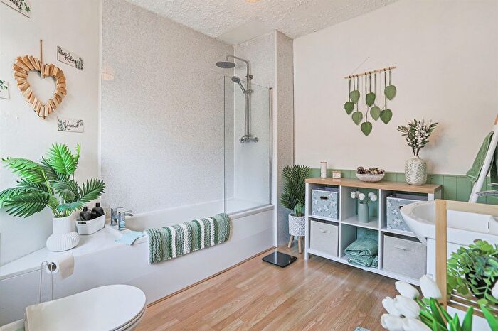 2 Bedroom Terraced House For Sale In Dawlish Avenue, Leeds, LS9