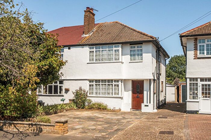 3 Bedroom Semi-Detached House For Sale In Elmstead Close, Epsom, KT19