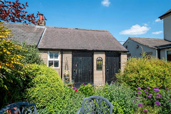 5 Bedroom Farm House For Sale In Main Road, Darley Bridge, DE4